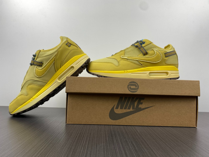 air max 1 x travis scott