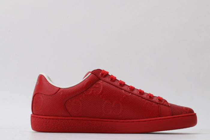 g*u*i ace embroidered low-top sneaker e2333